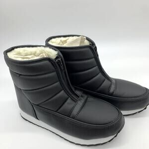 Women's Black Boots Size 9 Quilted Faux Fur Lined Snow Zipper